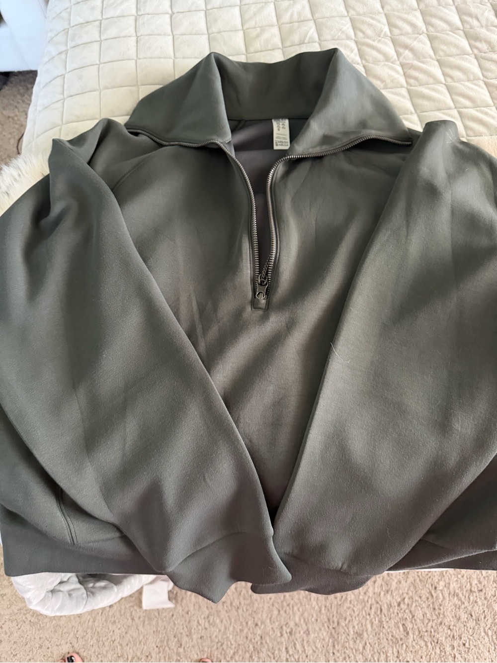NWT Spanx Air Essentials Sweater Pullover - Olive Green